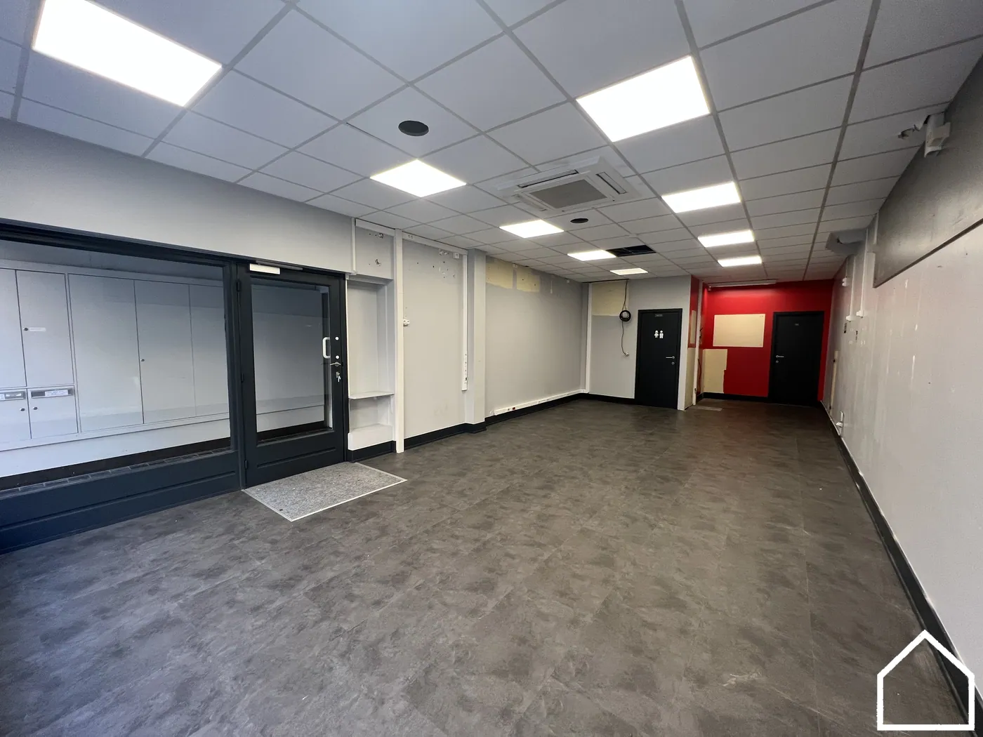 HANDELSPAND TE HUUR IN HET CENTRUM VAN IEPER - foto 3