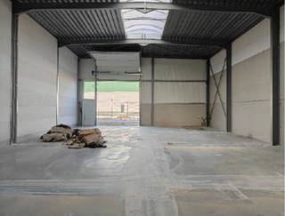 KMO - unit van 253 m² gelegen in de Middelmolenlaan 50.De unit ligt in een modern bedrijvenpark in Deurne, vlak bij de Bisschoppenhoflaan en het...