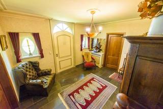 Stap binnen in deze karaktervolle villa en laat u verrassen door de ruimte, het potentieel en de prachtige ligging.Deze villa is ideaal voor wie op...
