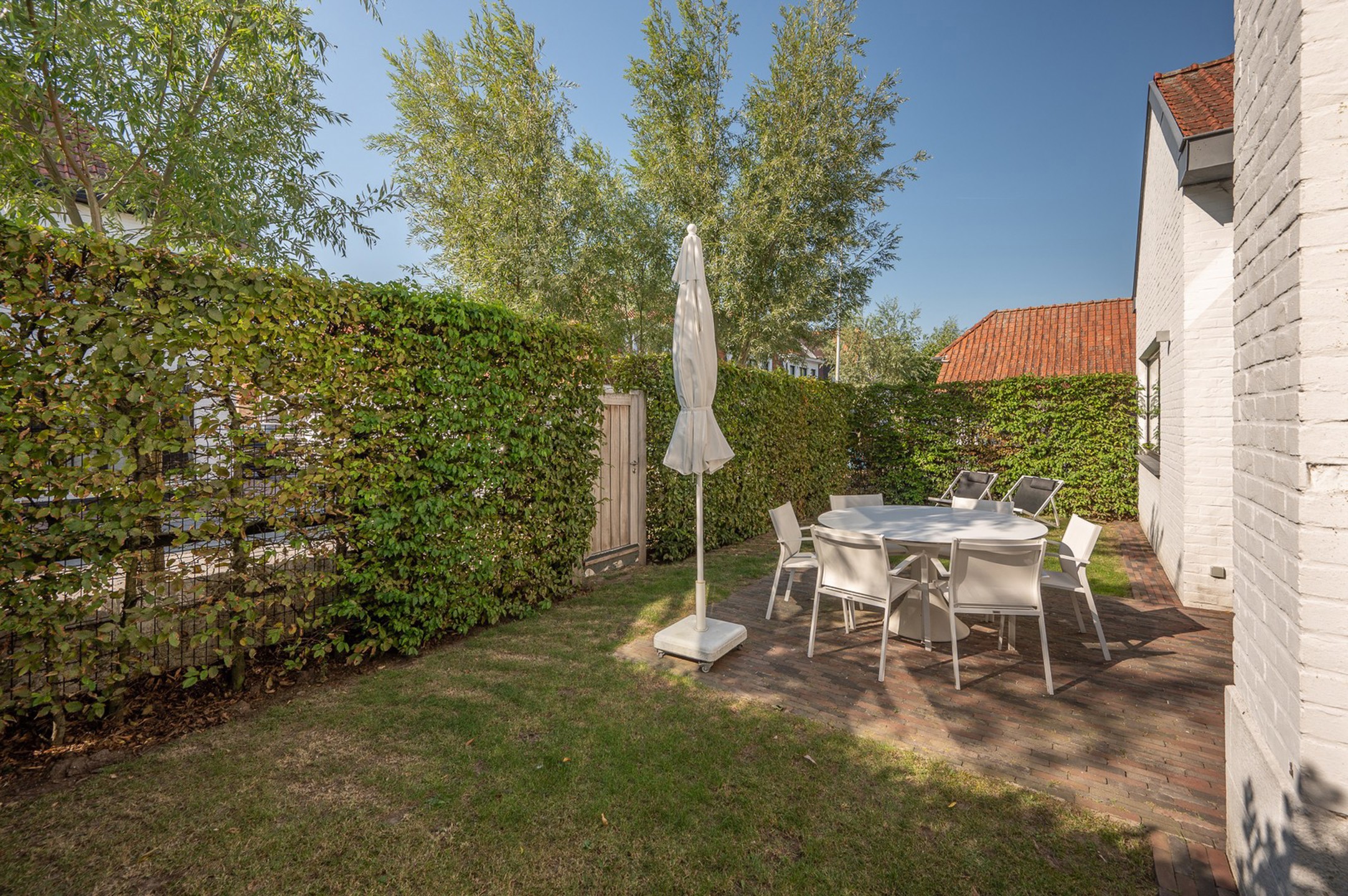 Prachtige, lichtrijke woning vlakbij het pittoreske Oosthoekplein in het Zoute op wandelafstand van de zee en het Zwin. - foto 4