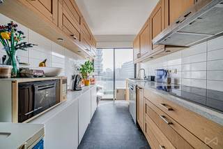 Information and viewings: anastasia.seider@weinvest.be| 02 315 77 22 |We Invest is pleased to present this three-bedroom apartment, located on the...