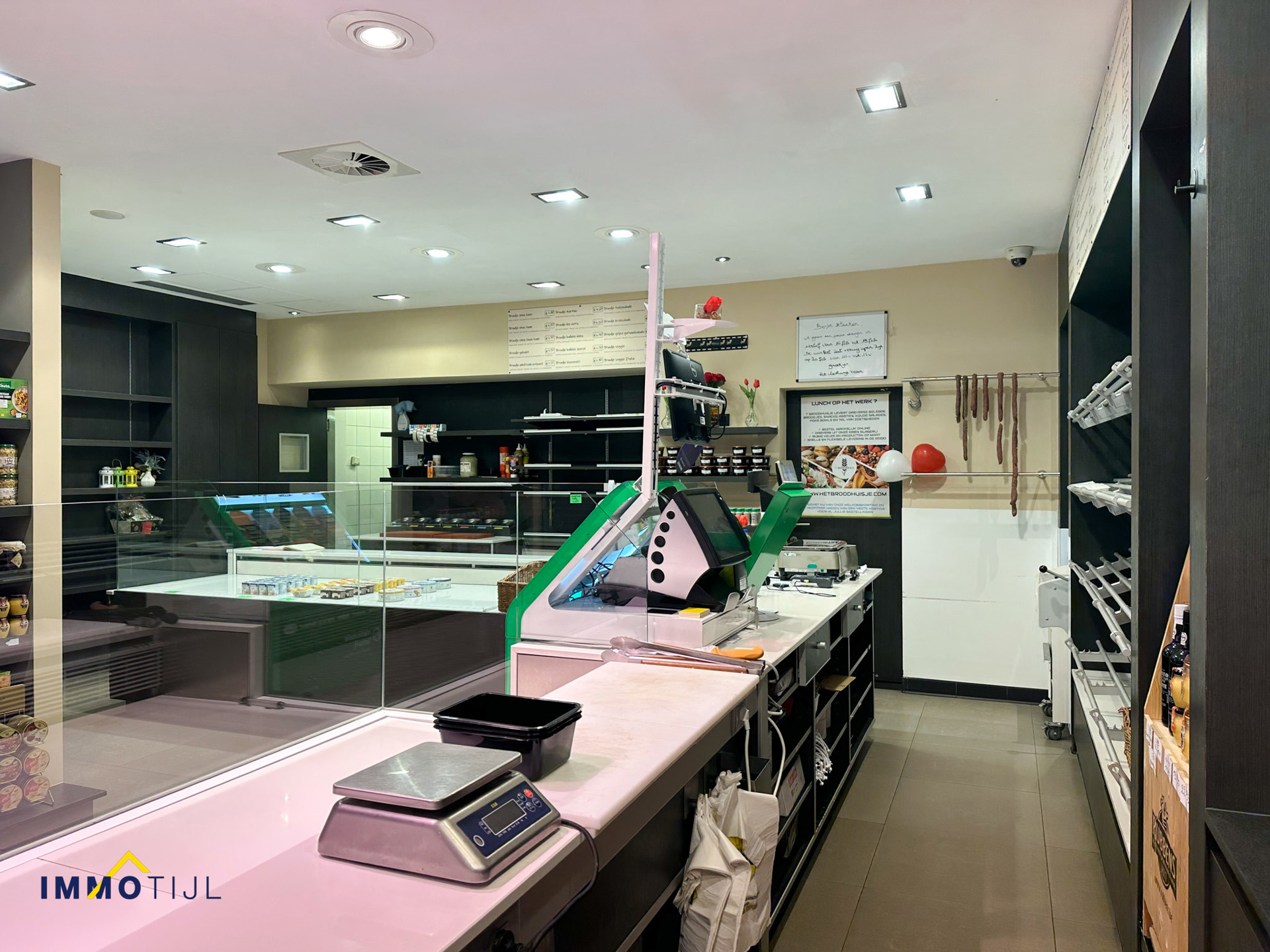 Handelsgelijkvloers op zichtbare locatie te Oudegem! - foto 3