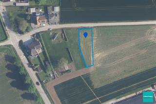 Zuid georiënteerde bouwgrond op een terrein van 6a15ca te koop voor het bouwen van een open bebouwing. Mogelijkheid tot volledige of...