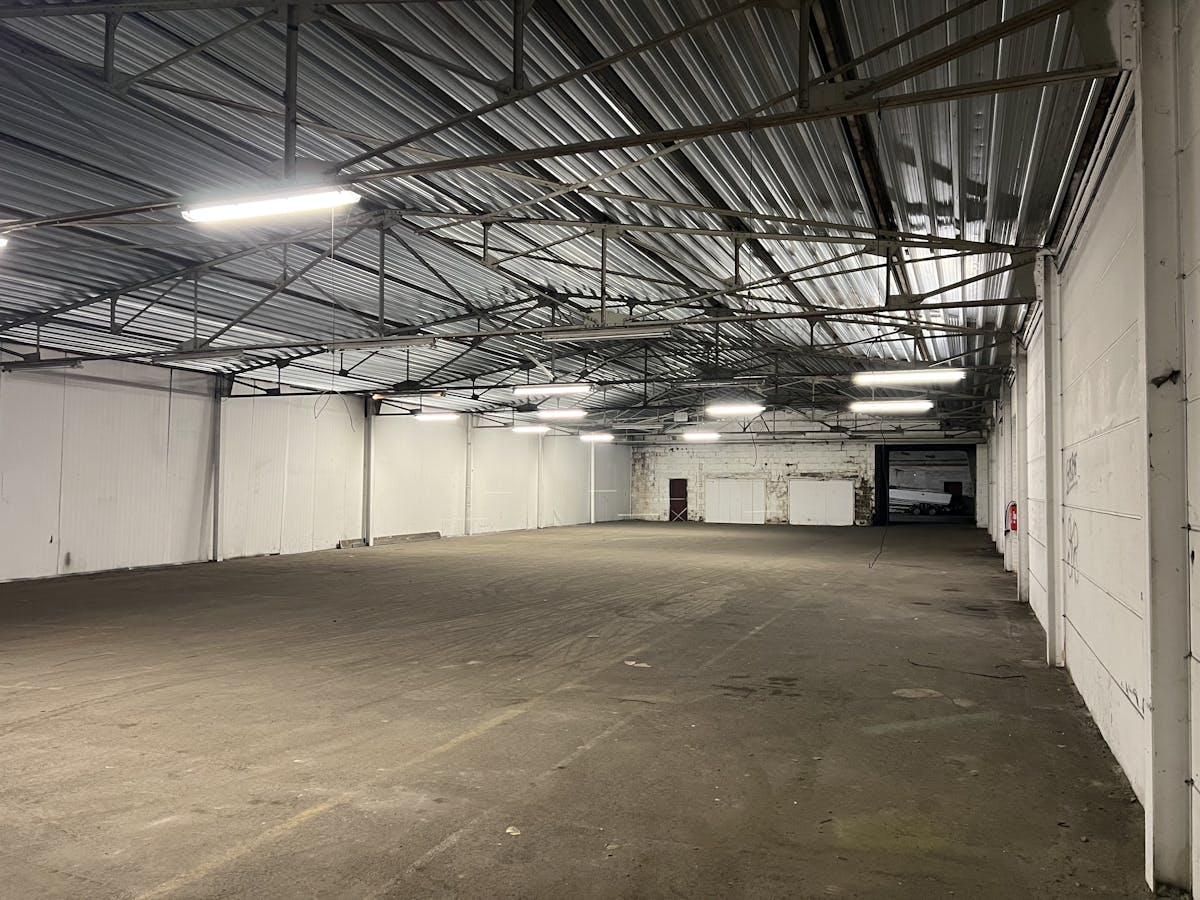 Warehouse for rent of approx. 600 m² in Tielt - photo 2