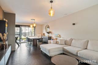 Topper!!! Move-in ready home in quiet location for sale!Layout: Entrance hall with guest toilet