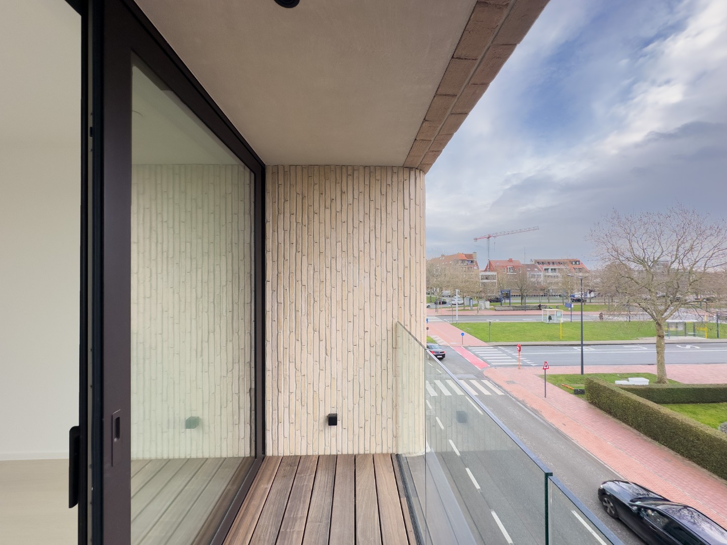 Un superbe appartement neuf de deux chambres à coucher avec une terrasse exposée plein sud et une vue dégagée, situé au deuxième étage de la résidence de standing « Maurice », à proximité du lac Duinenwater et de la gare de Knokke-Heist. - photo 5