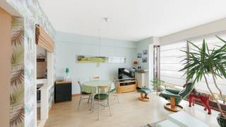 Découvrez cet appartement bien entretenu, idéalement situé à Knokke, à quelques pas de la place Van Bunnen et de la plage. Cet appartement économe...