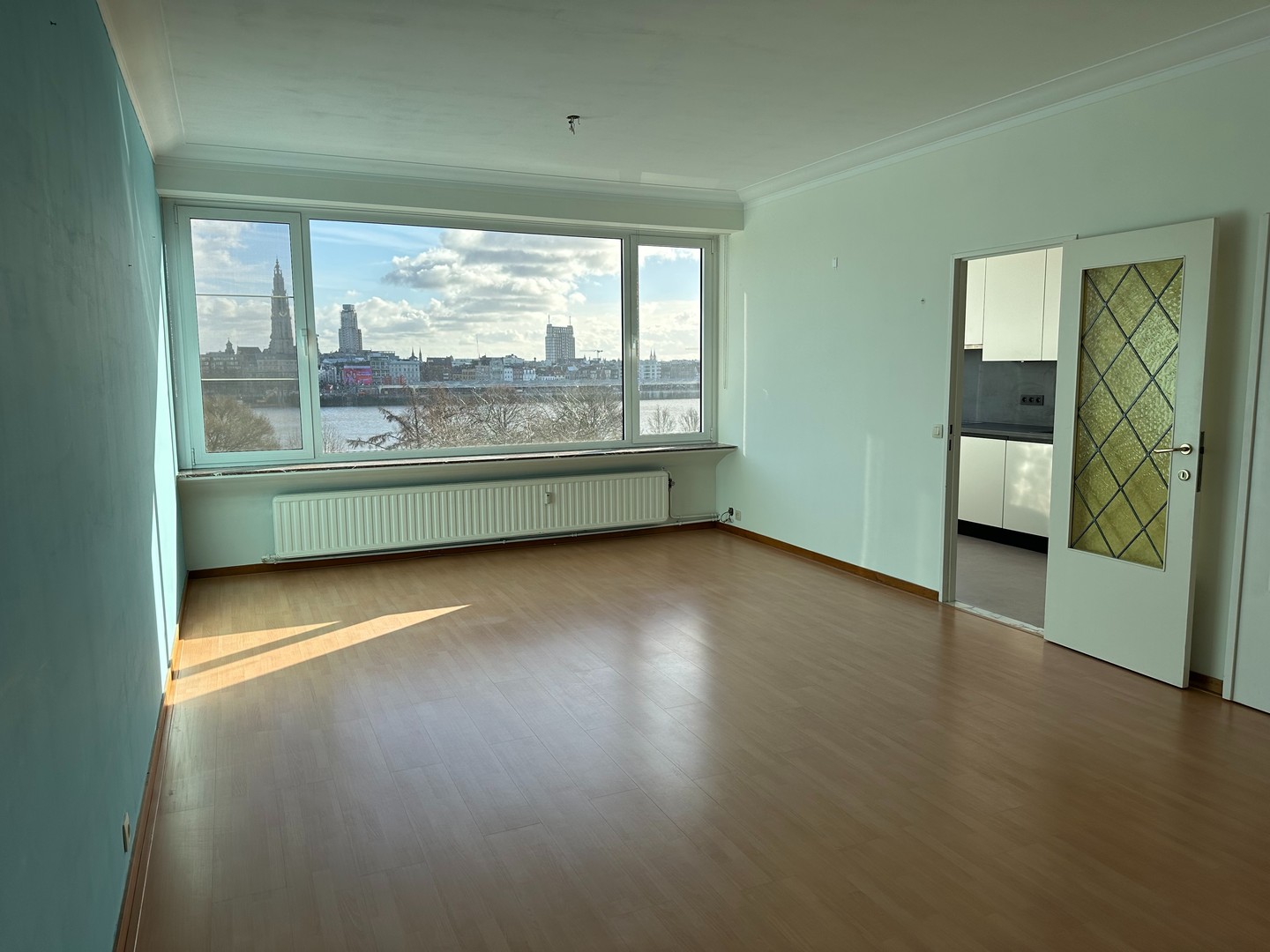 TOP locatie!  Modern 2 slaapkamer appartement. - photo 2