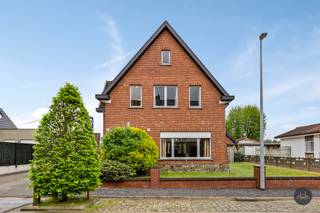 Voor meer info of om een bezoek in te plannen, contacteer Pieter via 016199345 of via pieter.maes@homixx.be.Deze vrijstaande woning is ideaal voor...