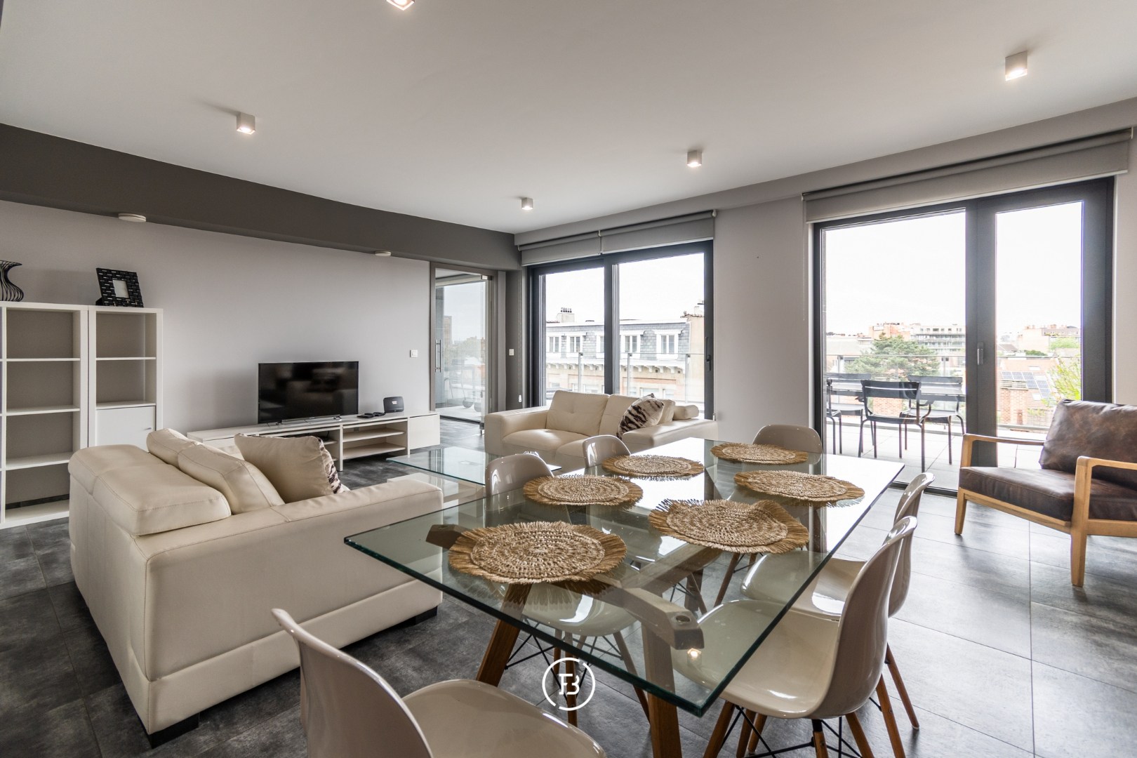 Gemeubeld penthouse met terrassen nabij Chatelain - foto 4