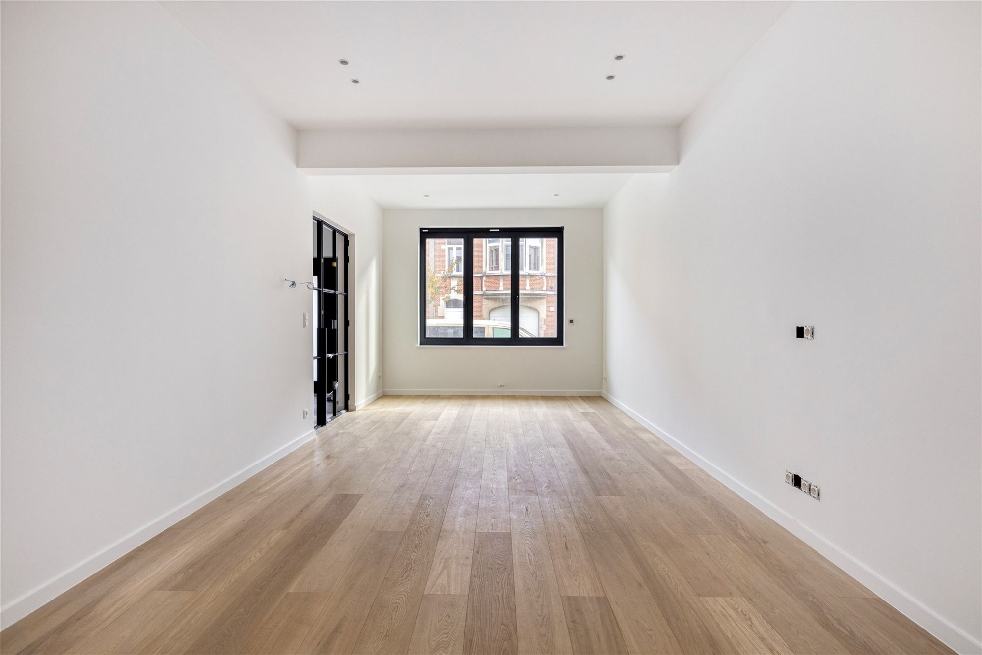 Prachtig gerenoveerd huis met tuin en 4 slaapkamers centrum Mortsel - foto 3