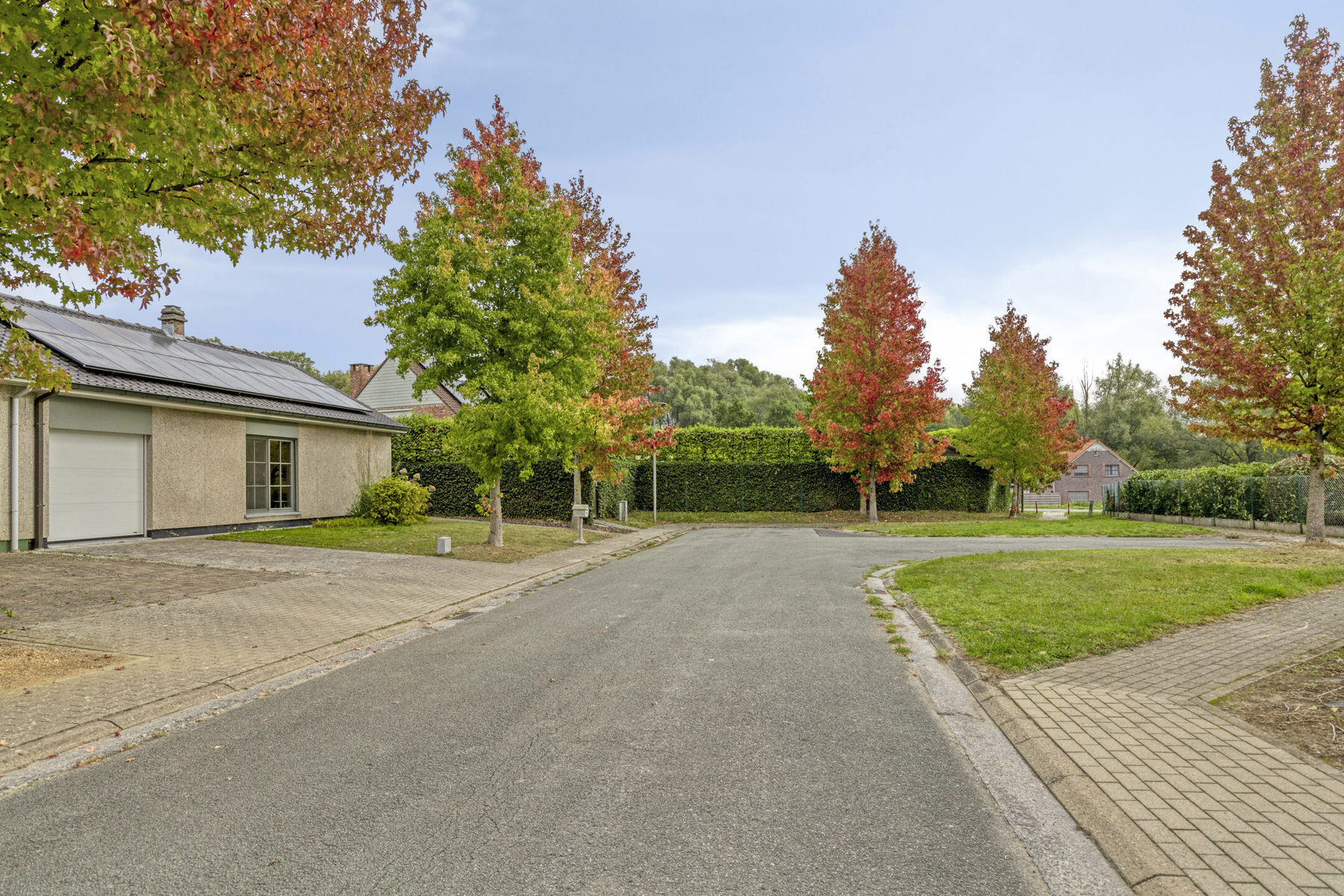 Instapklare bungalow met 3 slaapkamers in doodlopende straat - foto 2