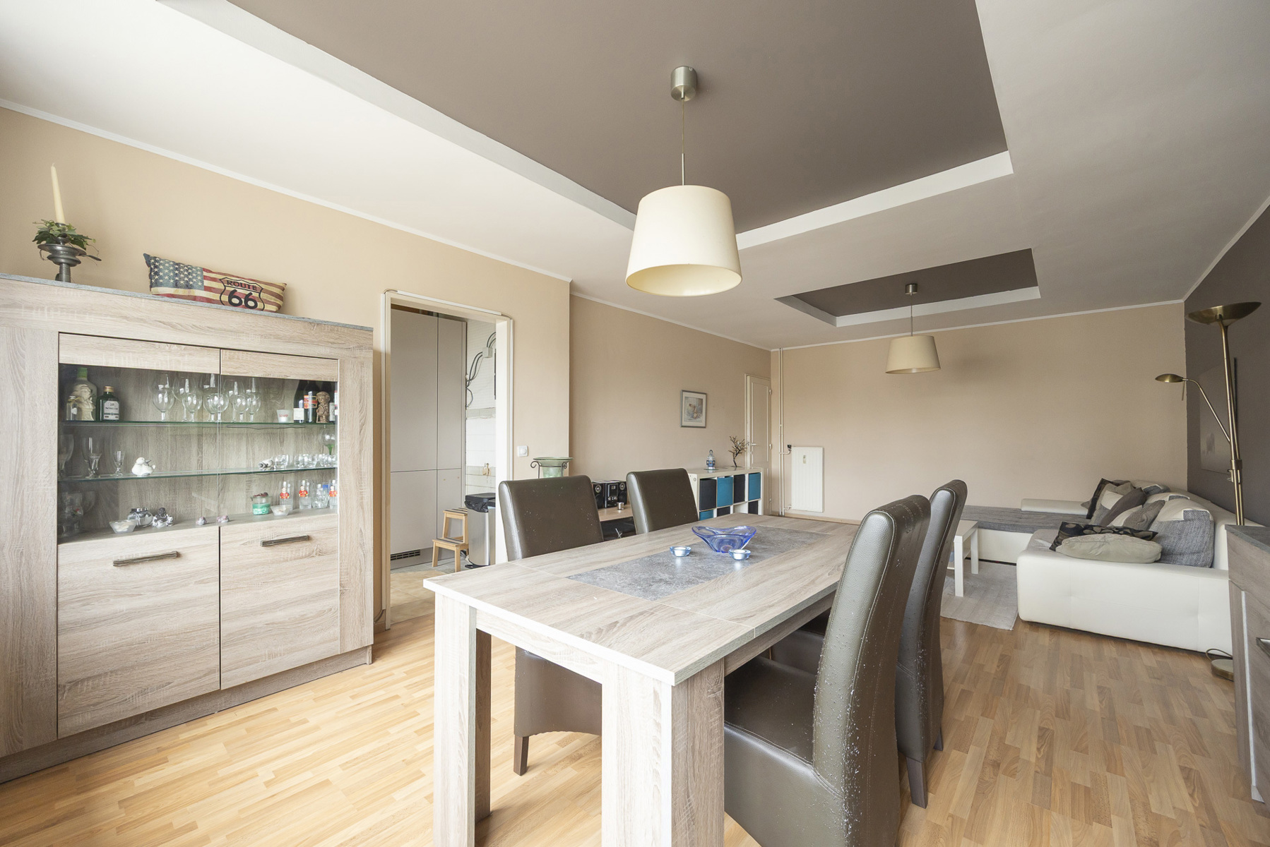 Appartement op de eerste verdieping, inclusief garage, nabij het centrum van Hoevenen! - foto 5