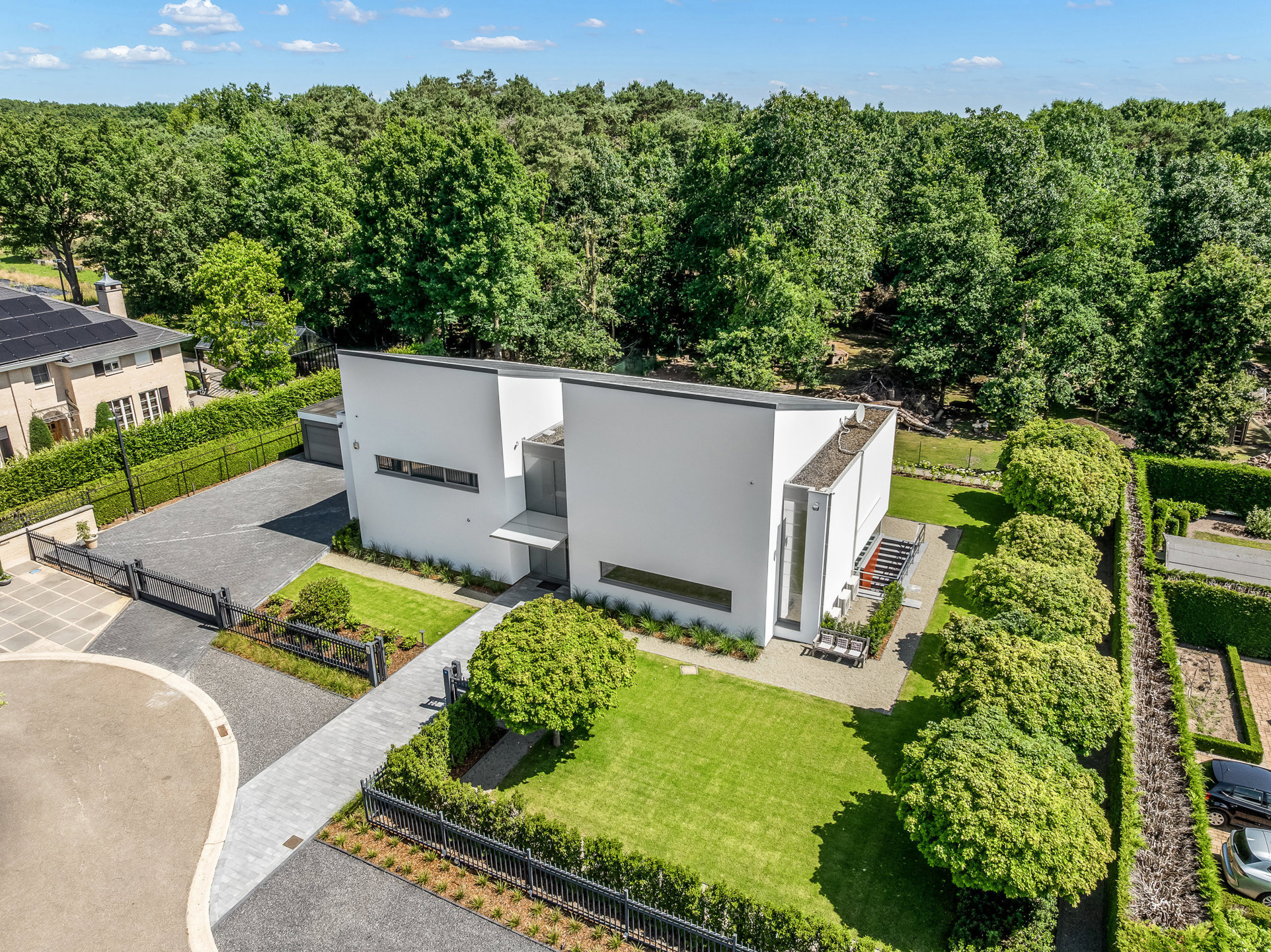 Hoogstaande villa met binnenzwembad te Lanaken - foto 2