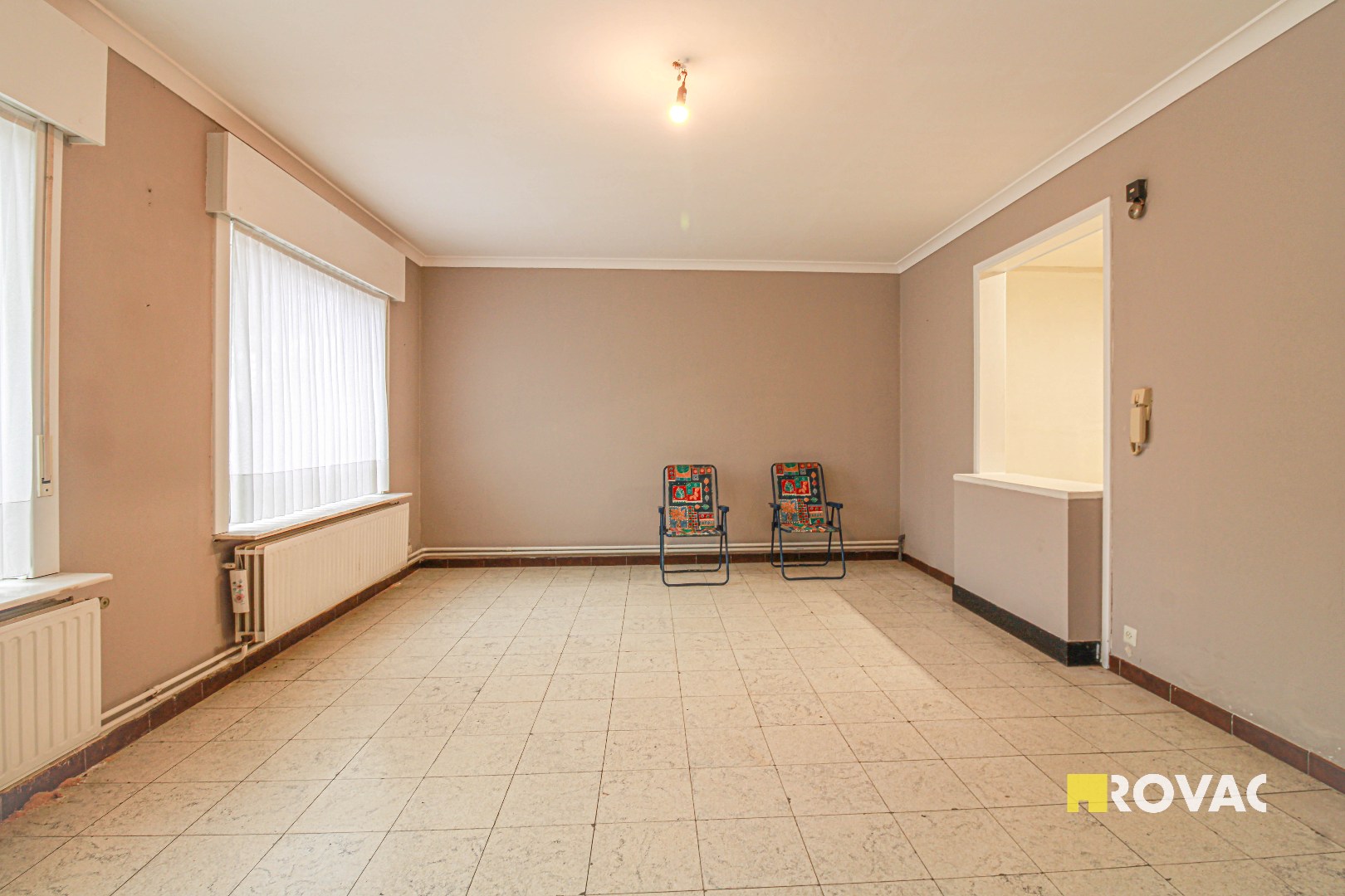 Deels te renoveren appartement met garage! - foto 3