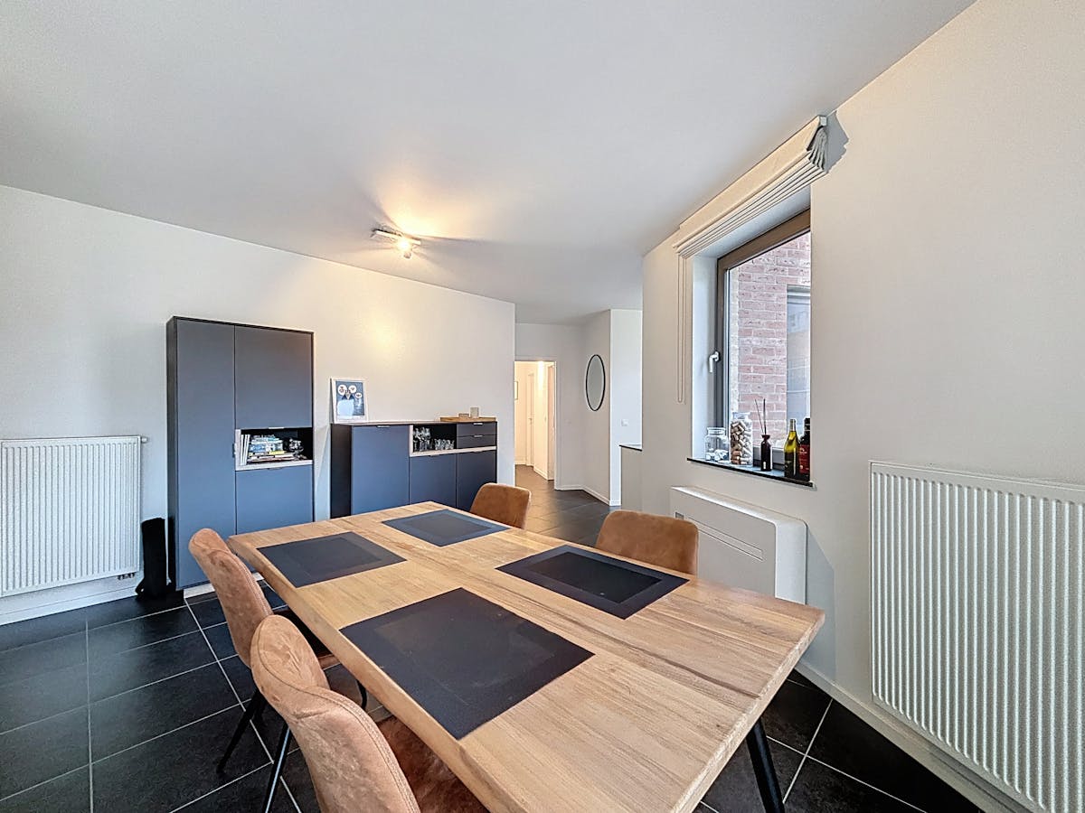 Laken - Ruim 2 slaapkamer appartement met parking - foto 5