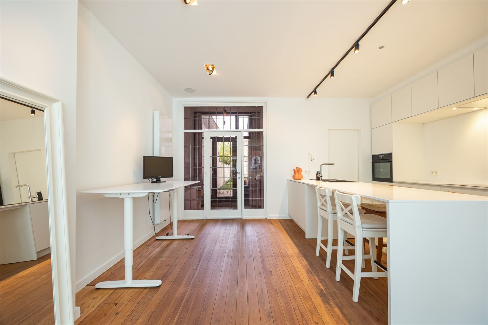 Gemeubeld appartement met tuin - foto 4