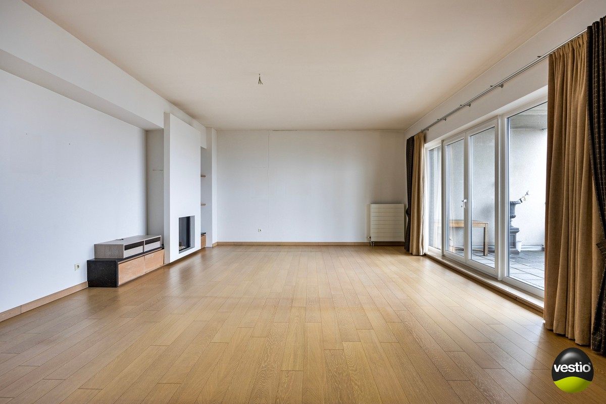 Riant appartement met panoramisch uitzicht, 2 slaapkamers en uitzonderlijk groot terras. - foto 5