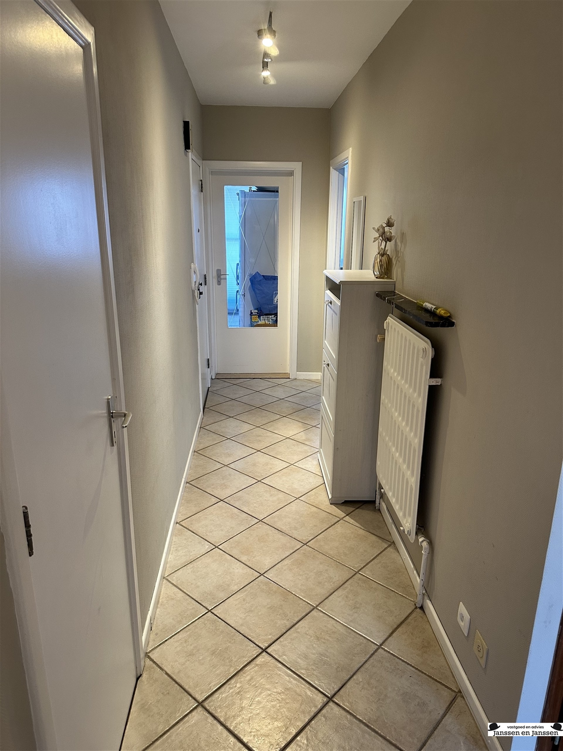 Verzorgd en lichtrijk 2-slaapkamerappartement met garagebox - foto 4