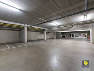 Twee achterliggende ondergrondse auto staanplaats te huur.De auto staanplaatsen bevinden zich in het centrum van Aartselaar in het...