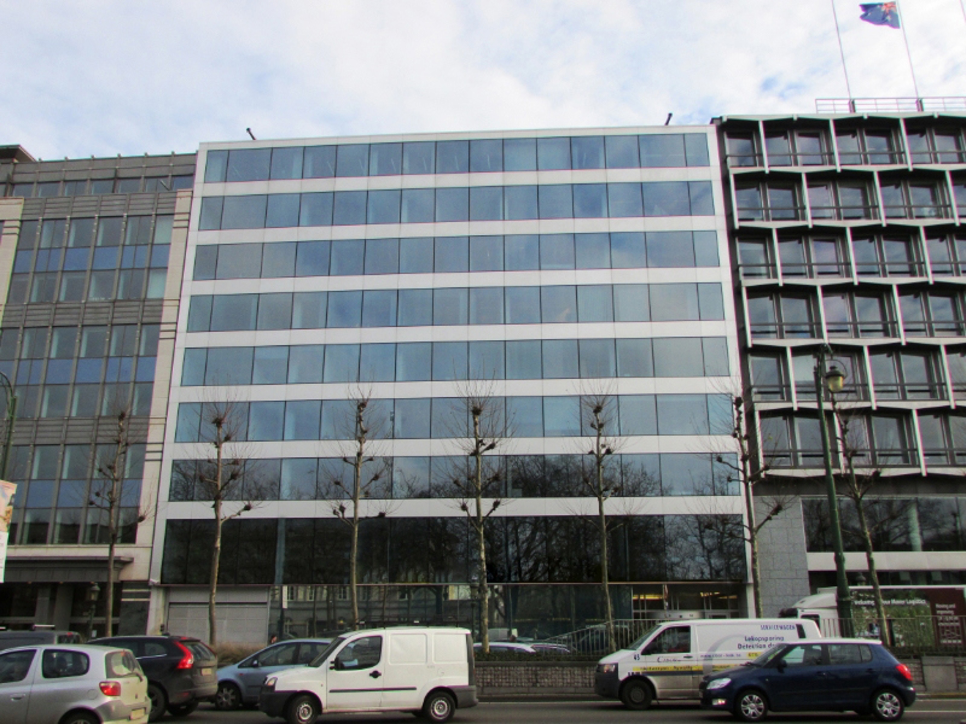 Kantoren te huur van 577 m²! - foto 2