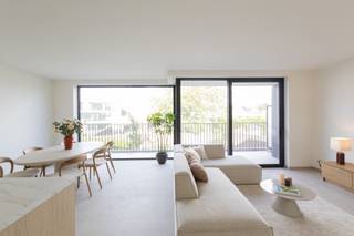 Doorzonappartement met 2 ruime slaapkamers en gezellig terras.
