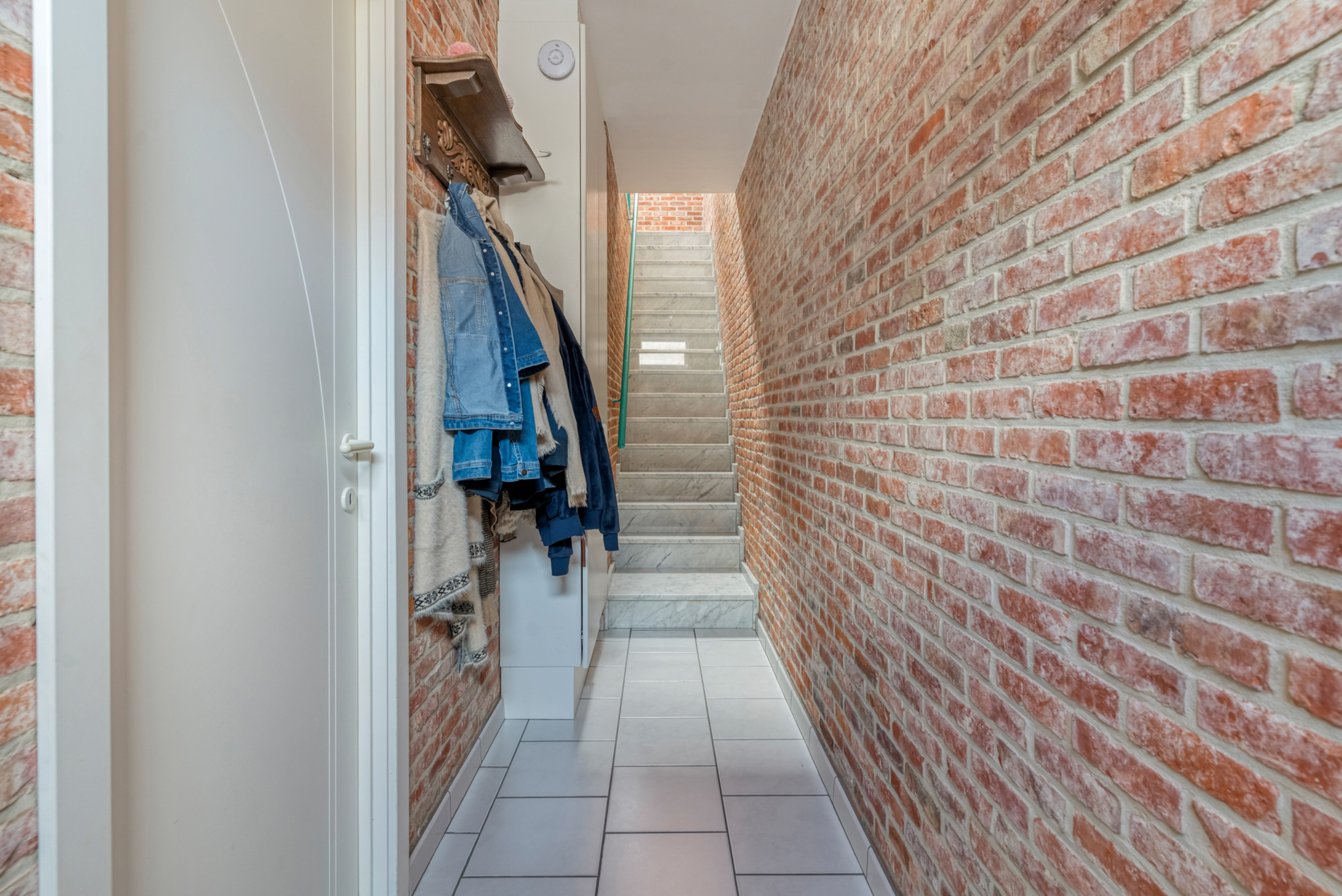 Statige, ruime half-open bebouwing met 3 slaapkamers en garage op 362m² - foto 5
