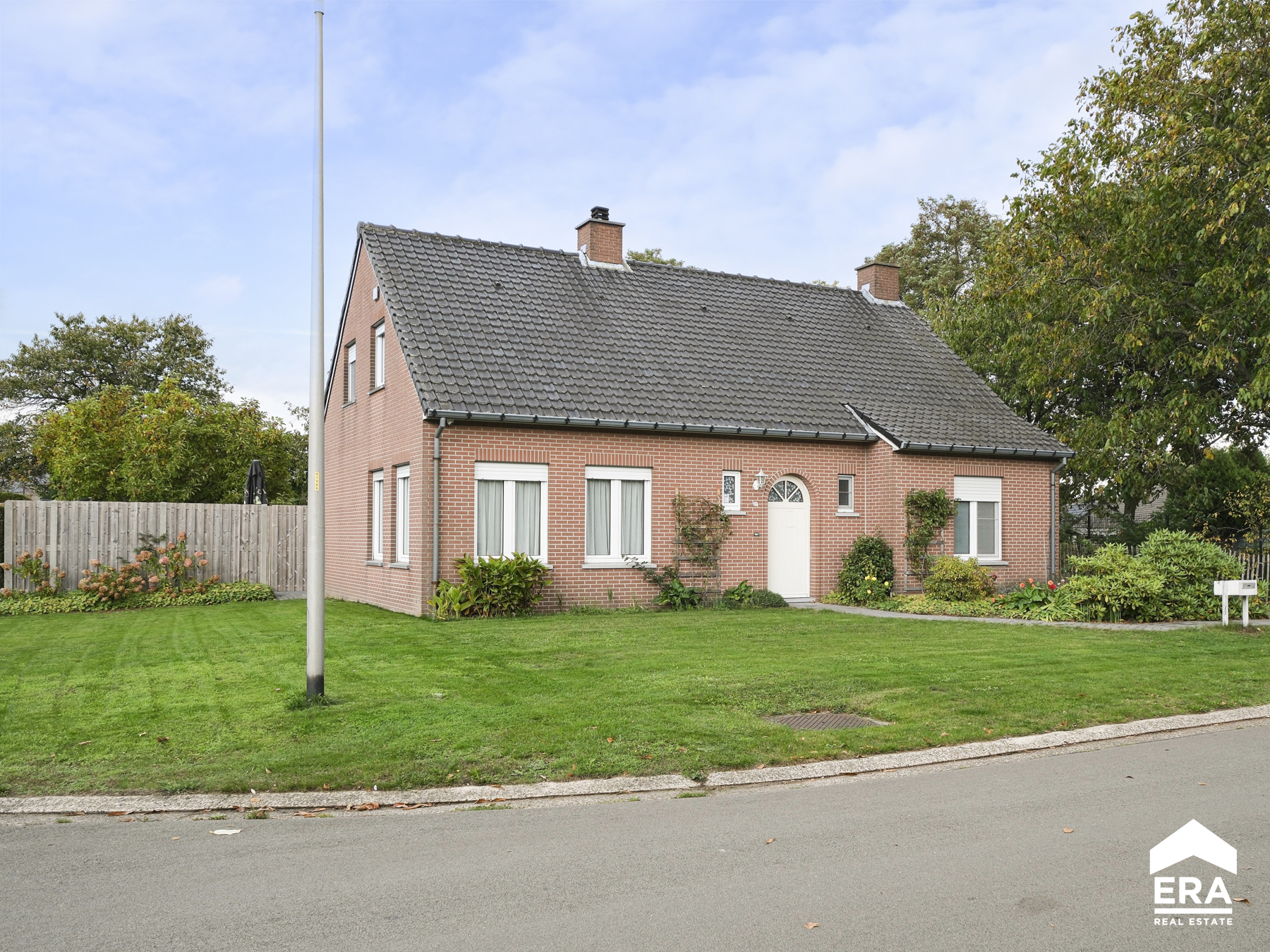 House for sale in Neerpelt with 3 bedrooms - photo 2