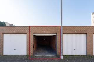Te koop: gesloten garage in het centrum van Dendermonde, op een uitstekende locatie naast het station. Deze garage biedt een ideale kans voor wie...