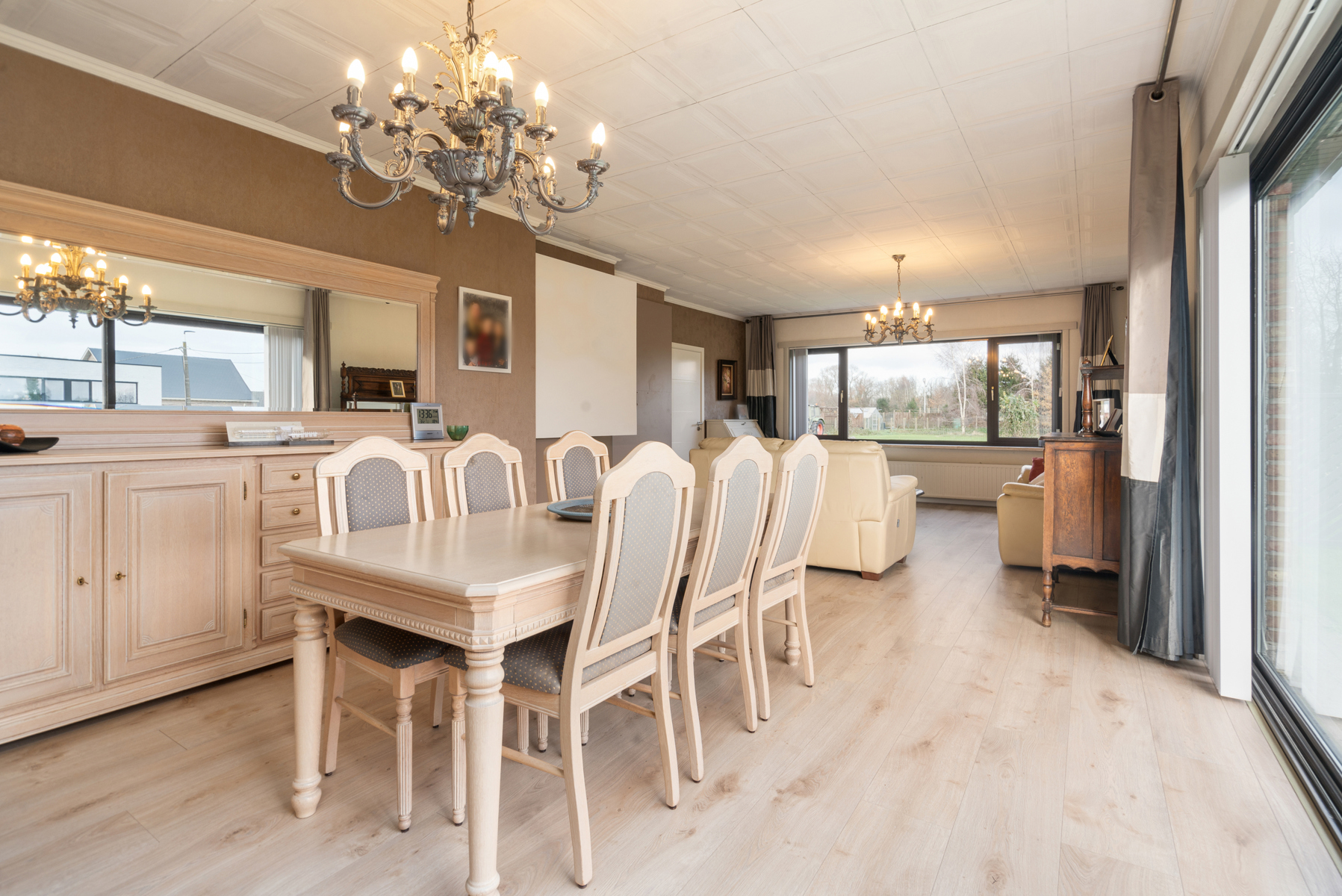 Open bebouwing met 3 slaapkamers, garage en carport - foto 5