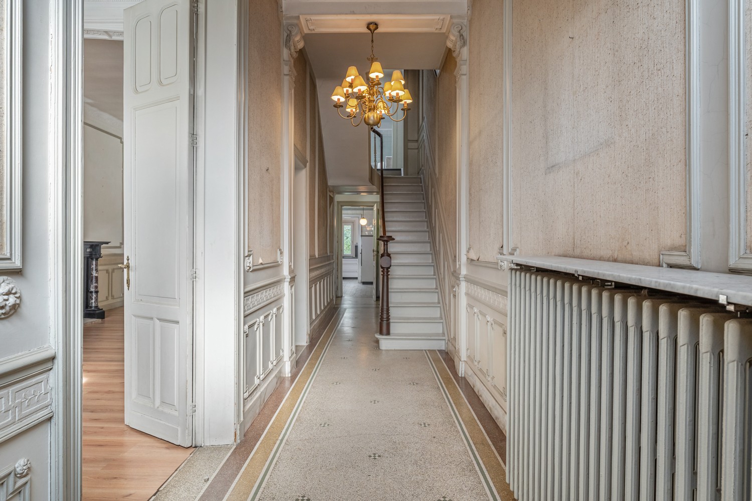 Prachtige brede herenwoning met tuin op 2 are 58 nabij het Nieuw Kwartier in Leuven ! - foto 5