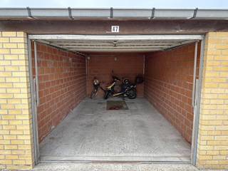 Gelegen in de Robert Vandammestraat 38 te Koksijde, op korte afstand van Koksijde dorp, bevindt zich deze ruime garage te huur.Beschikbaar...