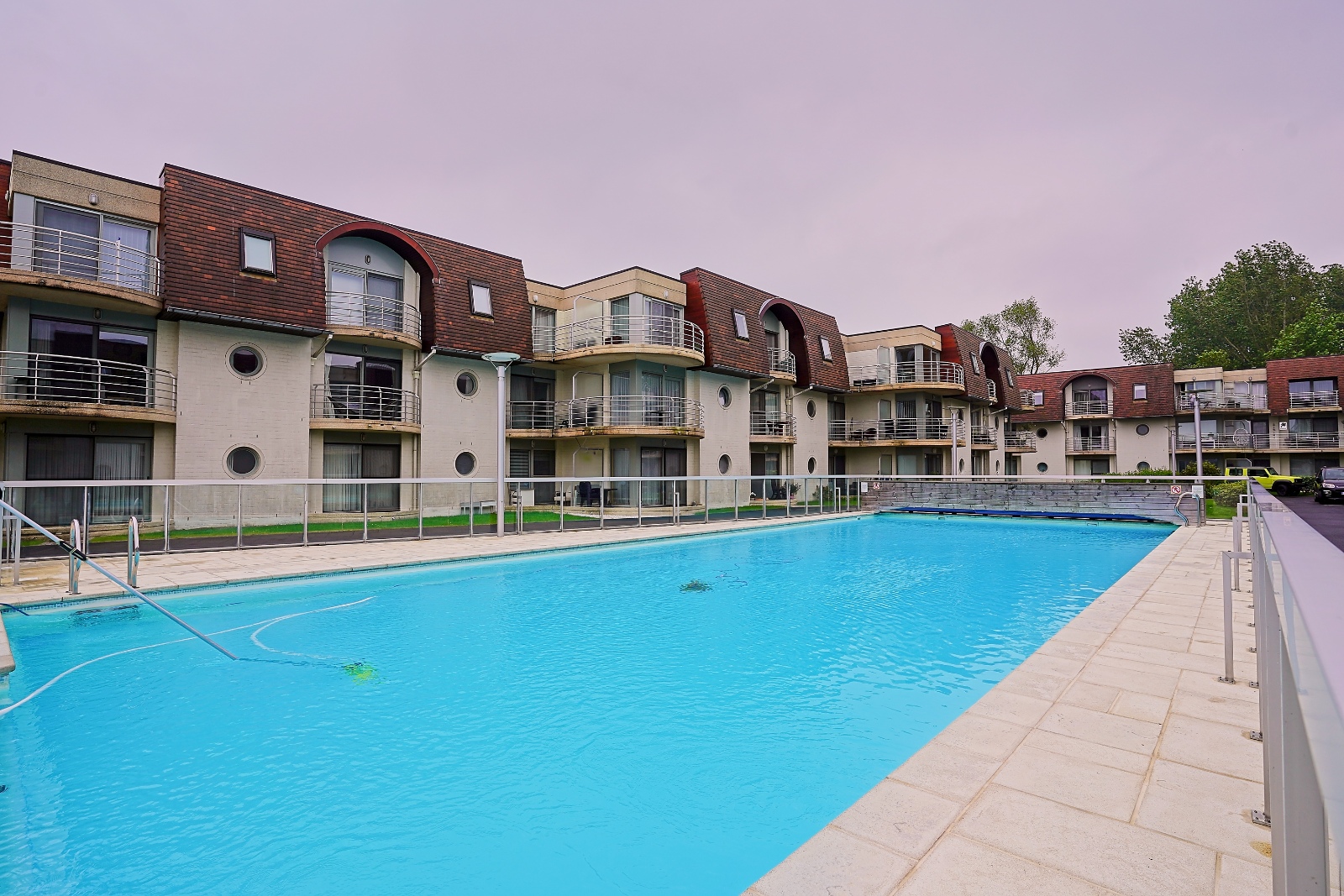 Appartement met autostaanplaats en  gemeenschappelijk zwembad - foto 1