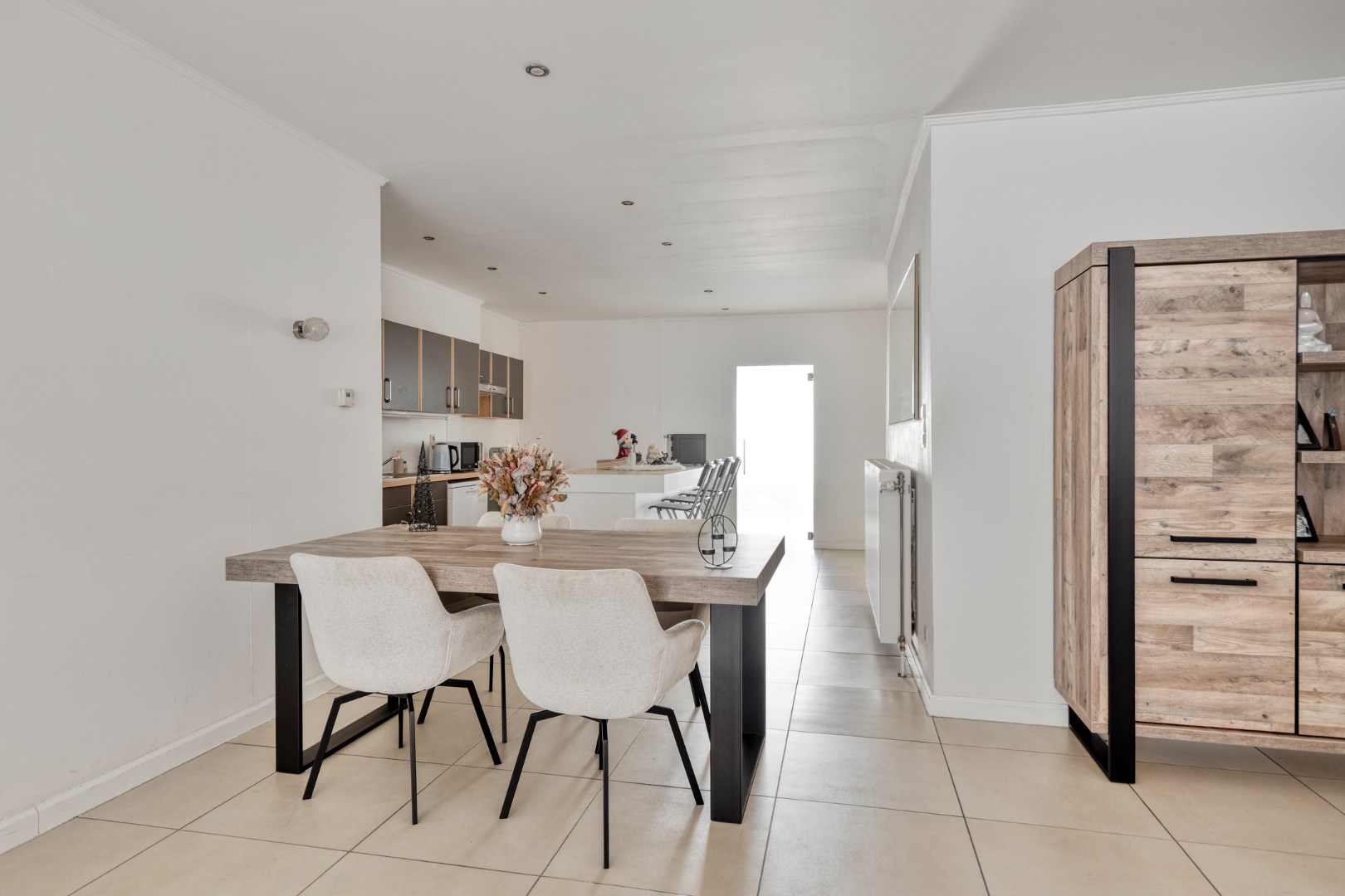 Ruim gelijkvloers appartement met 2 slpk. en gezellige patio in het centrum van Geel - foto 5