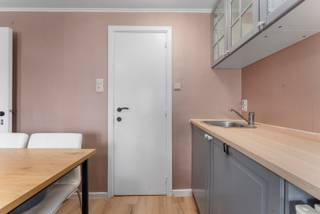 Te koop: 1-slaapkamerappartement in Middelkerke, centraal gelegen nabij winkels, openbaar vervoer en de Zeedijk.Dit appartement op de Koninginnelaan...