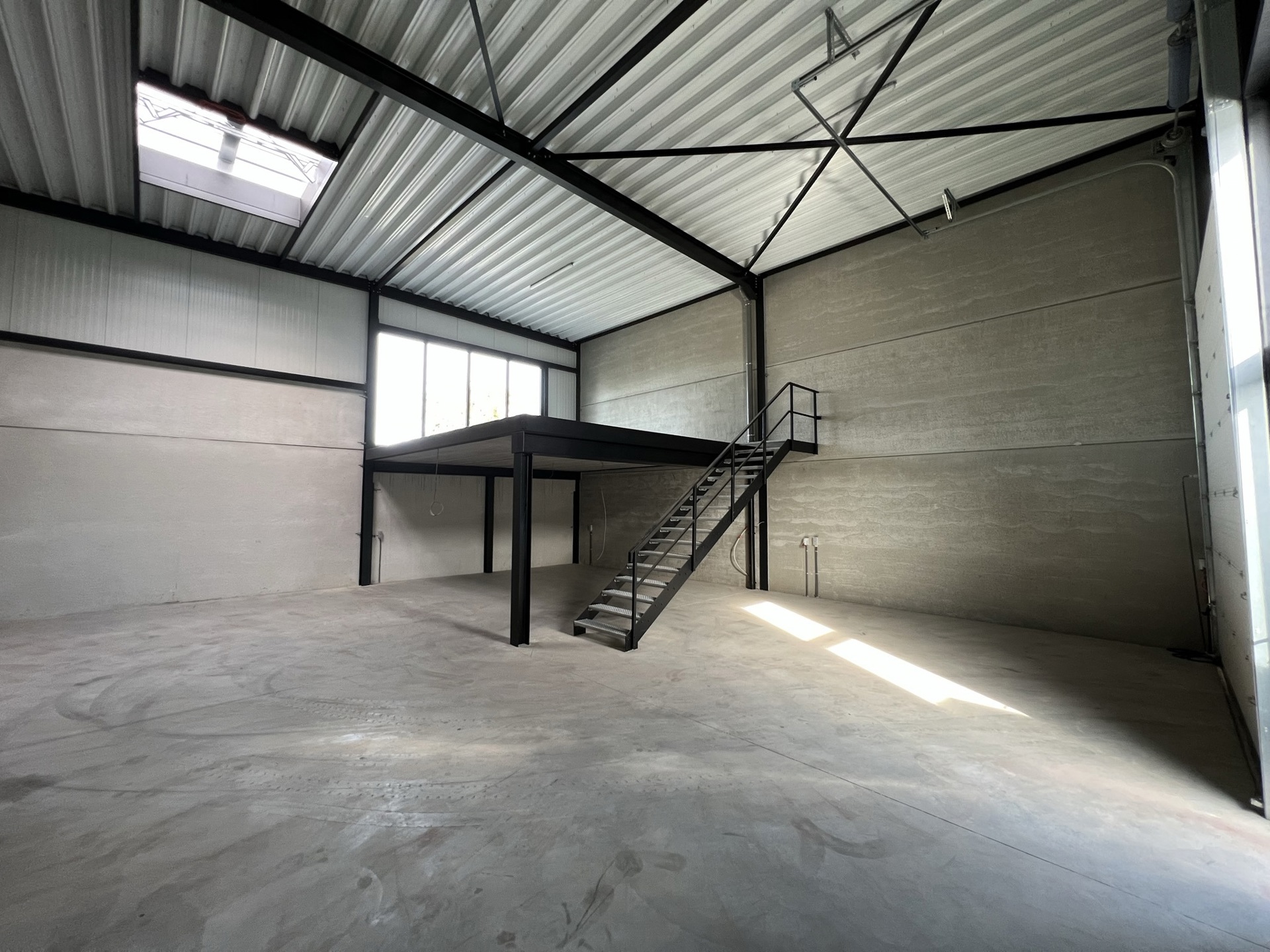 Te huur - Genk - KMO-unit van 185m² - foto 1