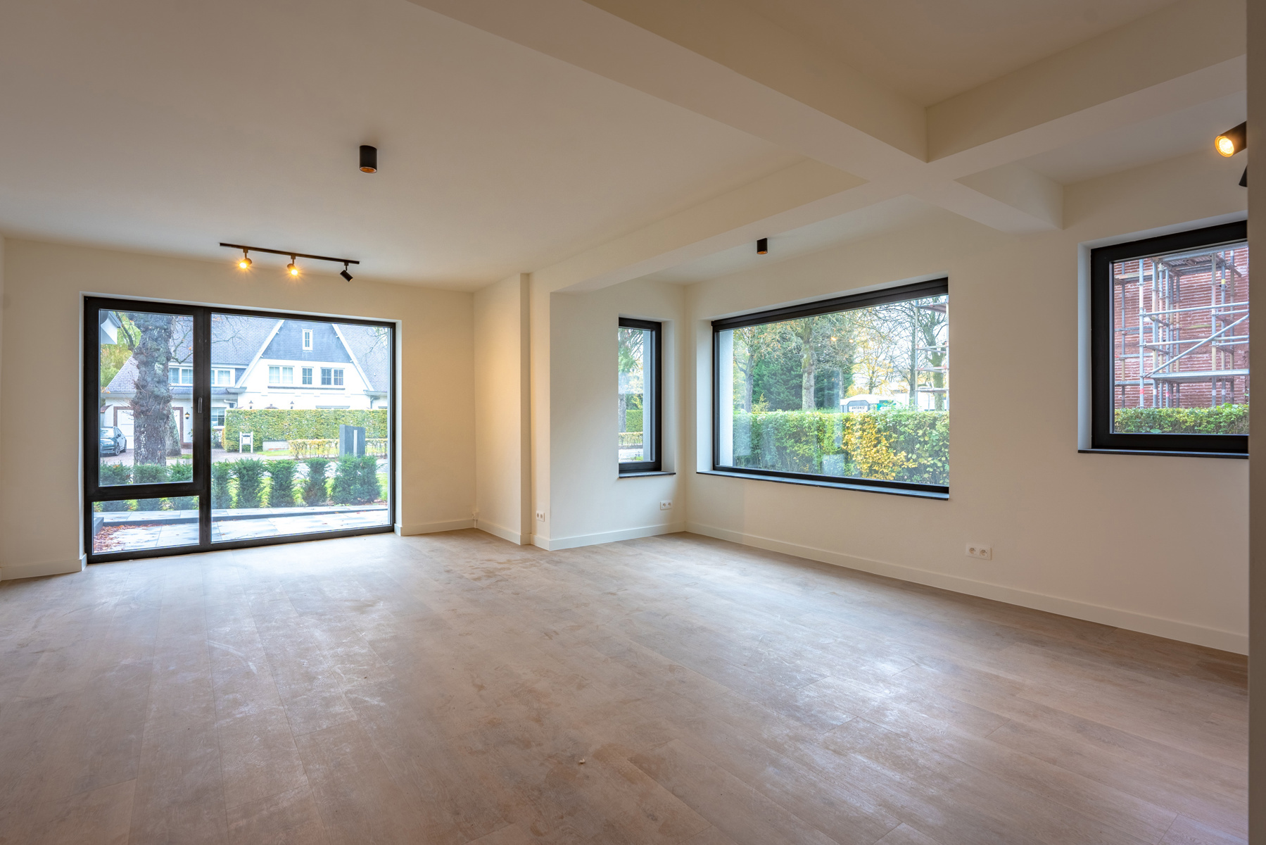 Apartment for rent in Brasschaat with 2 bedrooms - photo 2