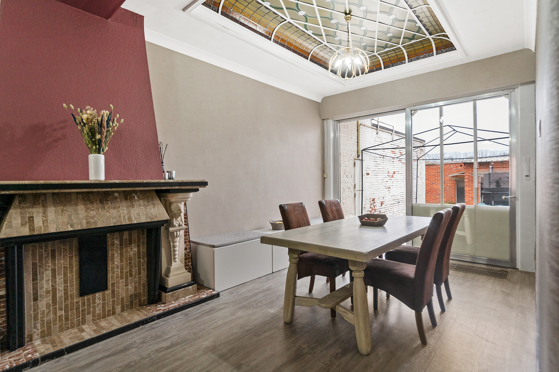 Op te knappen stadswoning met werkhuis en achtergelegen garages.  - foto 5