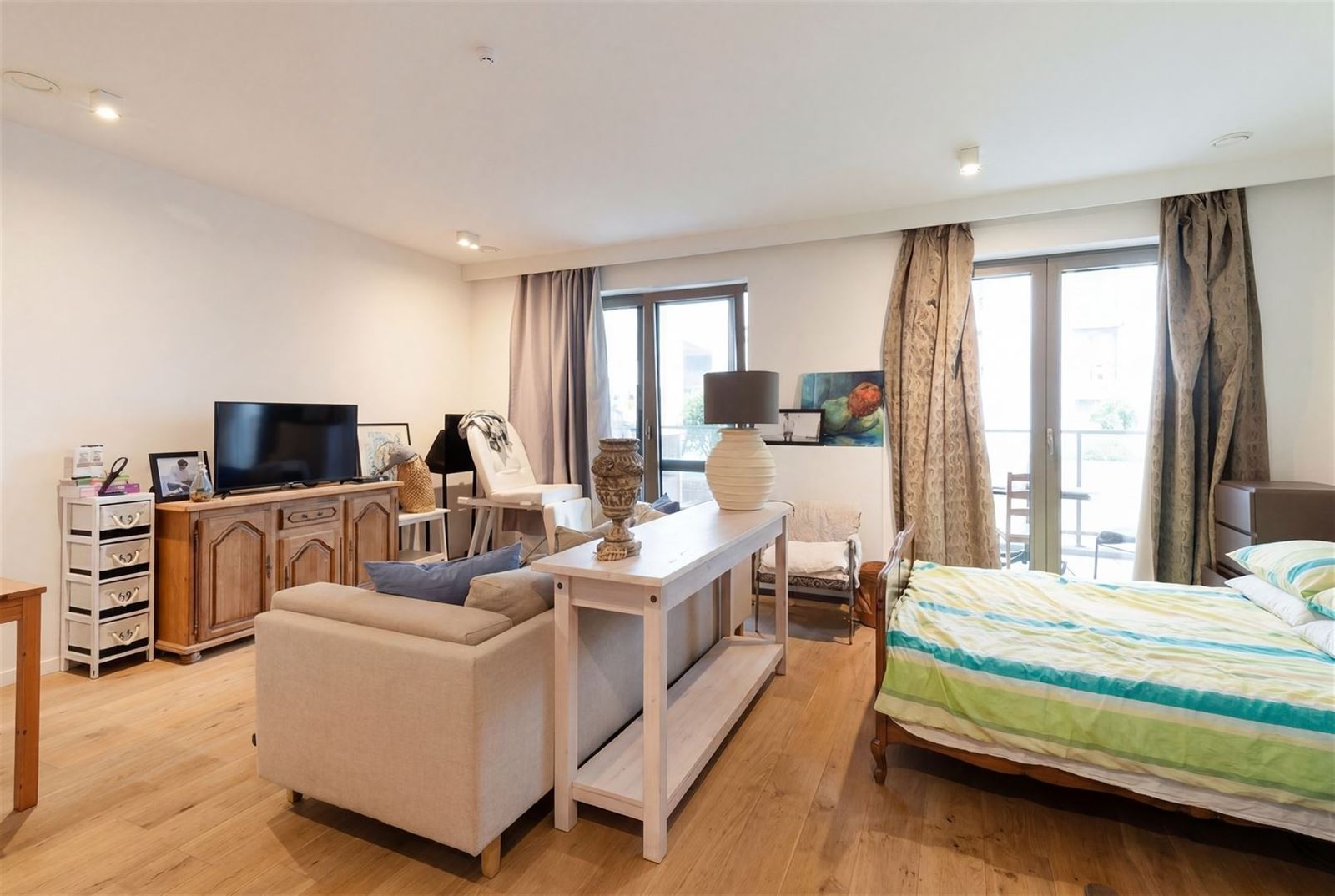 Apartment - photo 2