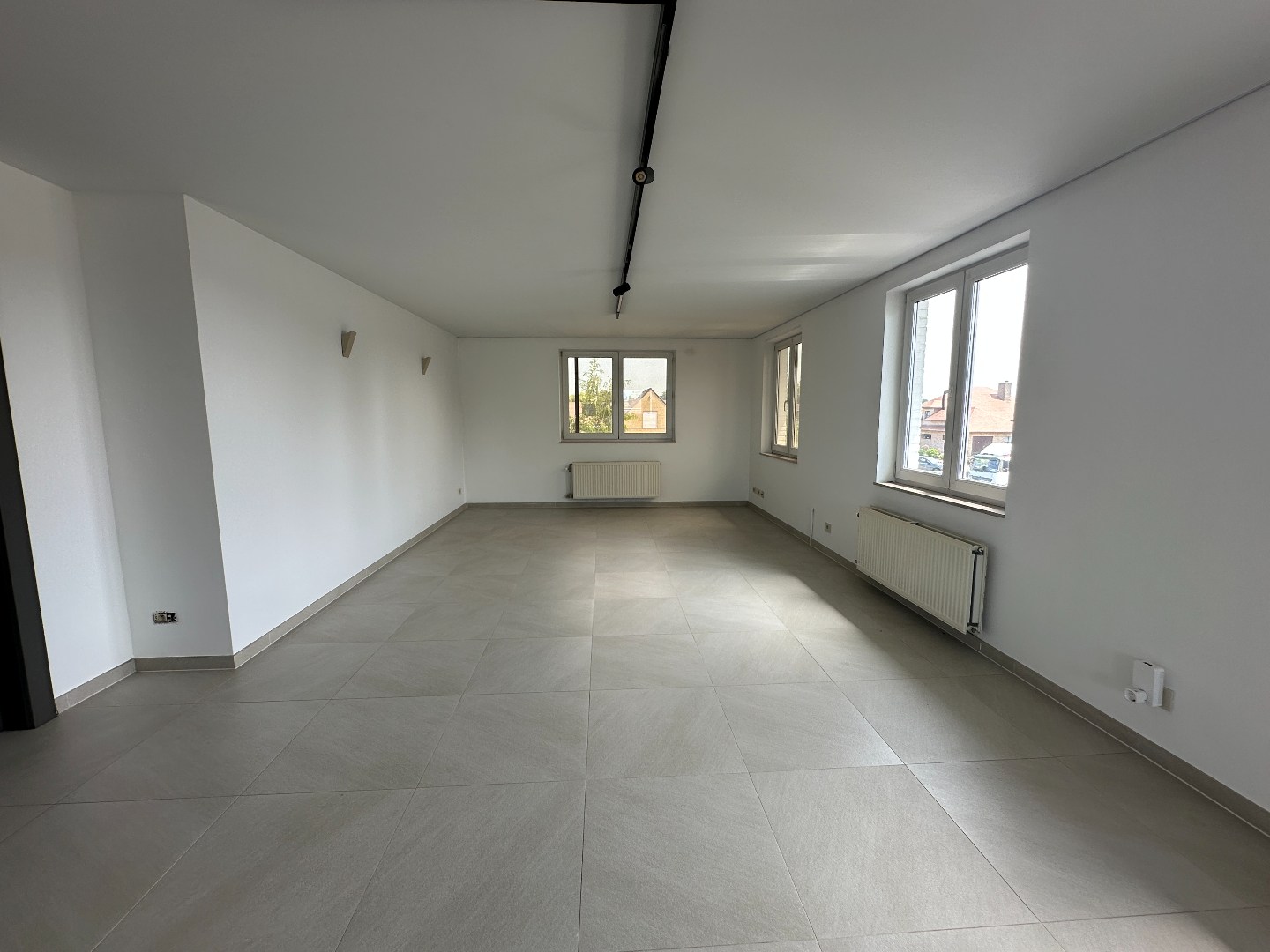 Ruim appartement met 3 slpk en zonnig terras, autostaanplaats, Torhout - foto 5