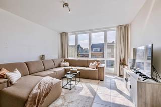 Bright apartment with 2 bedrooms and garage in Lier!EPC: BMobiscore: 8.5/10In the quiet, dead-end Guldensporenlaan in Lier, you will find this...