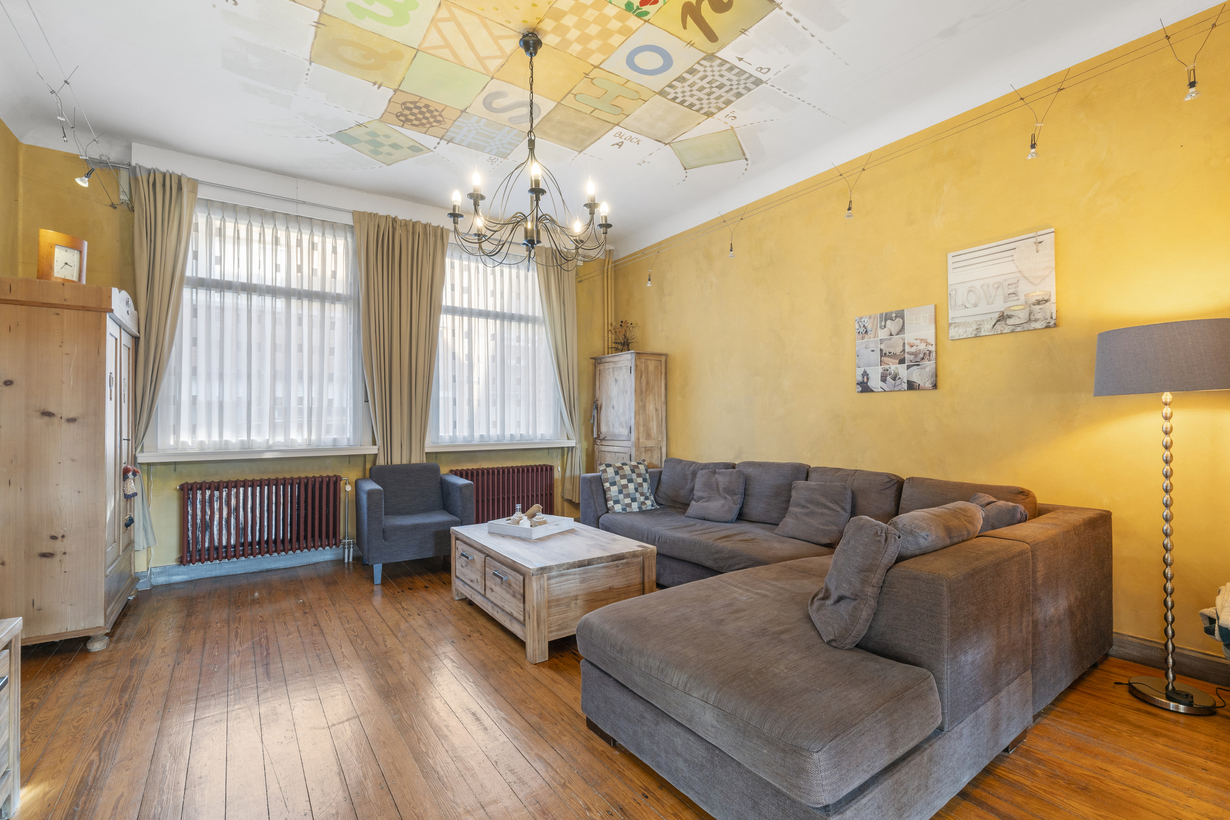 KARAKTERVOLLE HERENWONING MET 4 SLAAPKAMERS EN GARAGE - foto 3
