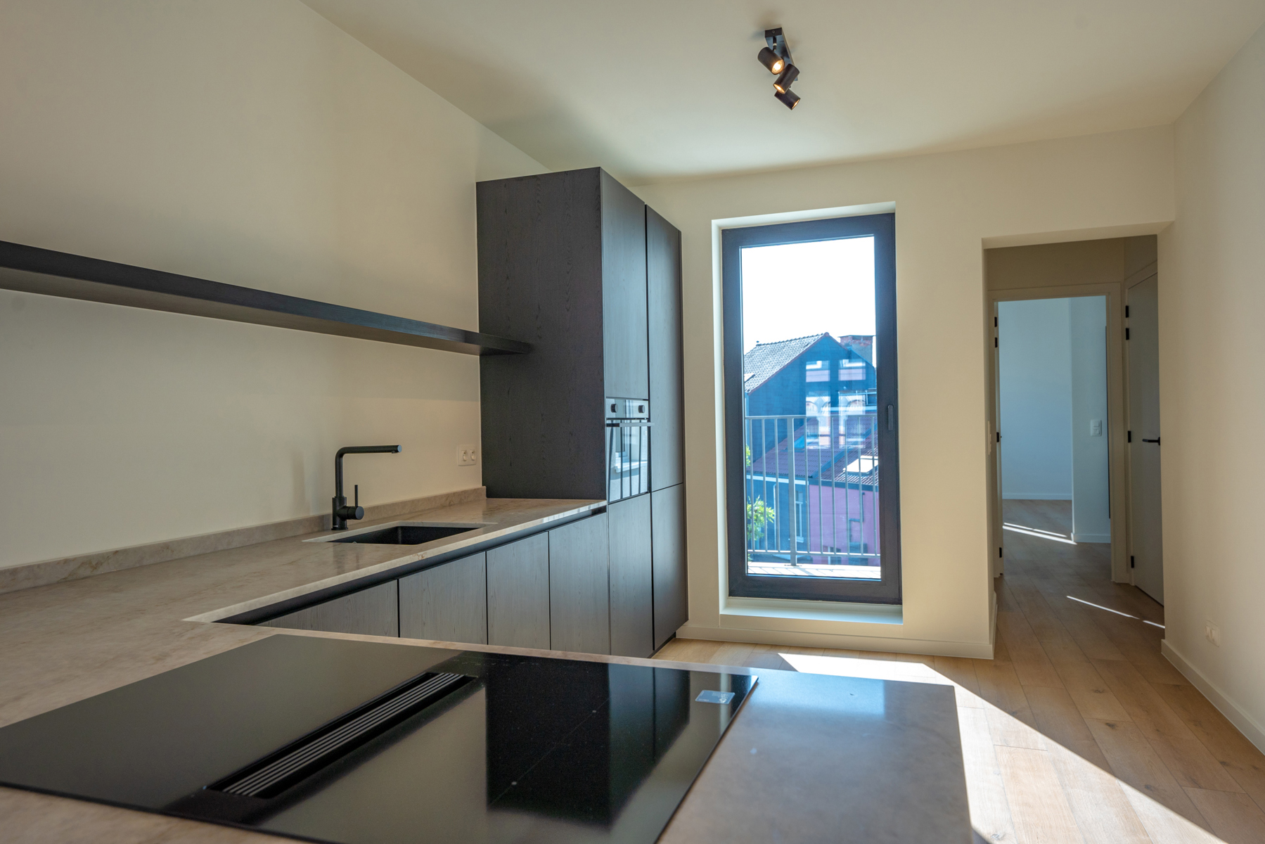 Top gelegen gerenoveerd 1 slaapkamer appartement  - foto 4