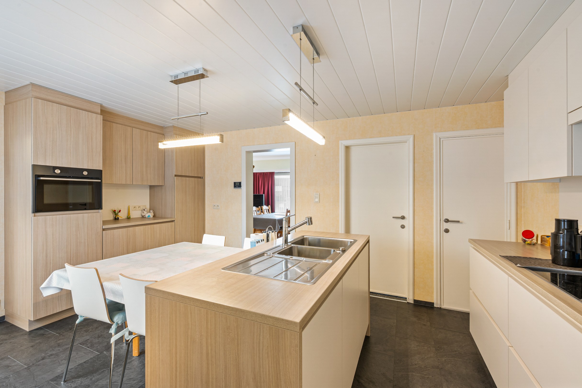 Goed onderhouden half open woning op rustige locatie! - foto 4