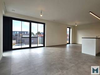 Dit lichtrijke, energiezuinige en kwalitatieve nieuwbouw appartement is gelegen te Oudegem in een groene oase van rust.De woonst kent een zeer...