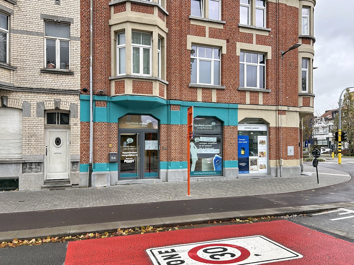 Ideally located commercial property in the center of Vilvoorde - photo 2
