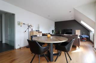 Verzorgd appartement met 3 slaapkamers in het centrum van Pittem.Dit lichtrijke appartement is gelegen op de tweede en laatste verdieping van een...