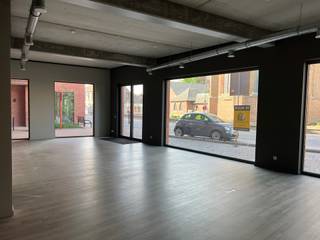 Winkelpand op A locatie.Gelegen: Molenstraat 9, Baarle-Hertog.Het betreft een (nieuwbouw) winkelruimte van circa 106 m².Pand is voorzien van:- hoge...