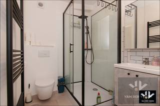 Gerenoveerd appartement met 2 slaapkamers inclusief ruime autostaanplaats in charmante stad DiestTROEVEN:- Badkamer en keuken gerenoveerd in 2021-...