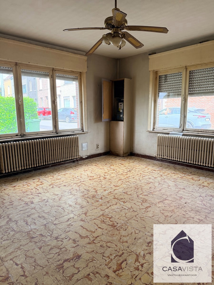 TE RENOVEREN GEZINSWONING MET 4 SLAAPKAMERS, TUIN EN GARAGES TE GERAARDSBERGEN. - foto 5